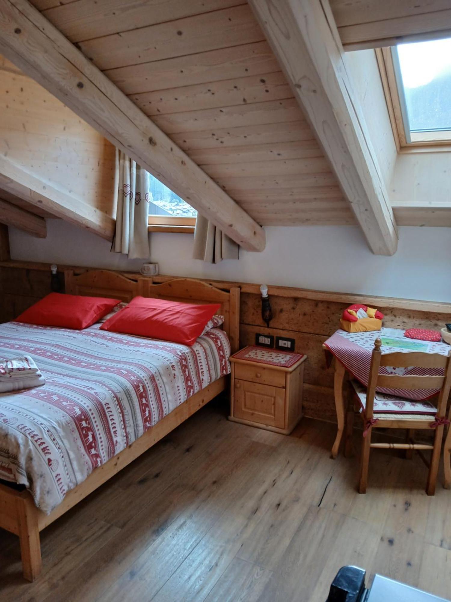 Bed and Breakfast Beb La Stube Dei Partel à Ziano di Fiemme Chambre photo