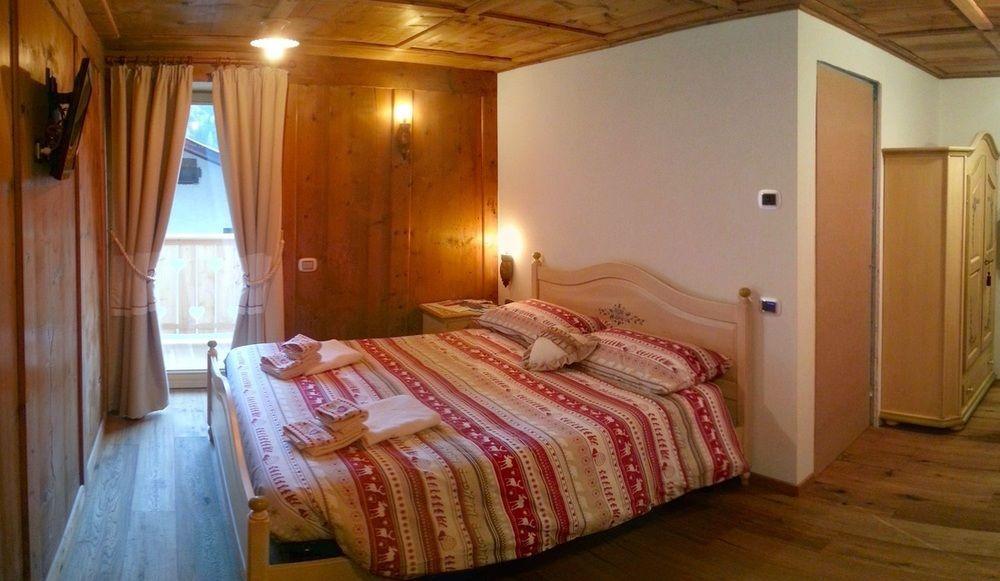 Bed and Breakfast Beb La Stube Dei Partel à Ziano di Fiemme Extérieur photo